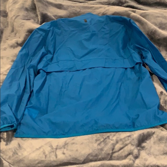 Lightweight Nike Jacket - Picture 5 of 5